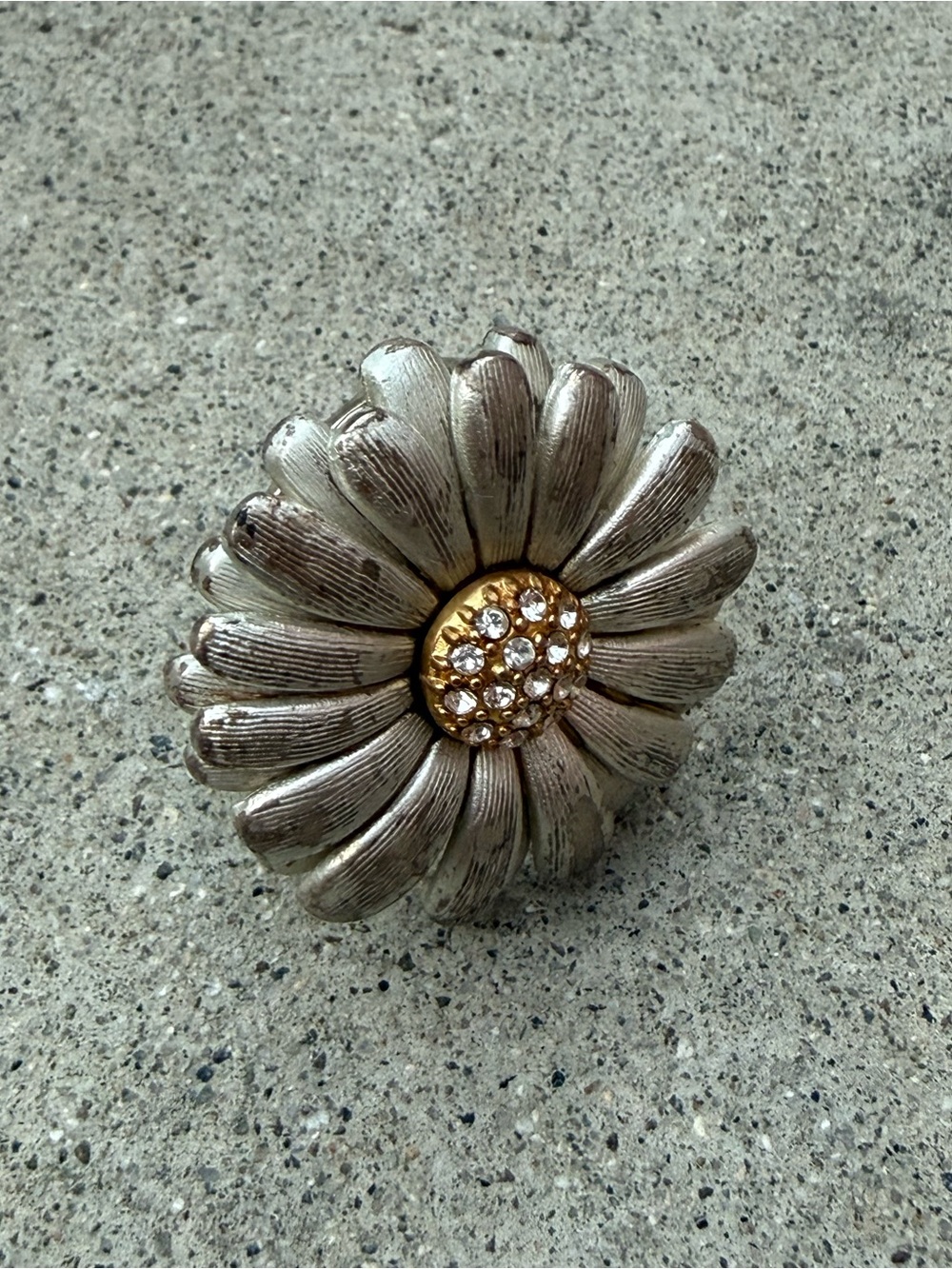 Brighton Silver Toned Daisy Flower Ring with Jeweled Center Size 7.5 8